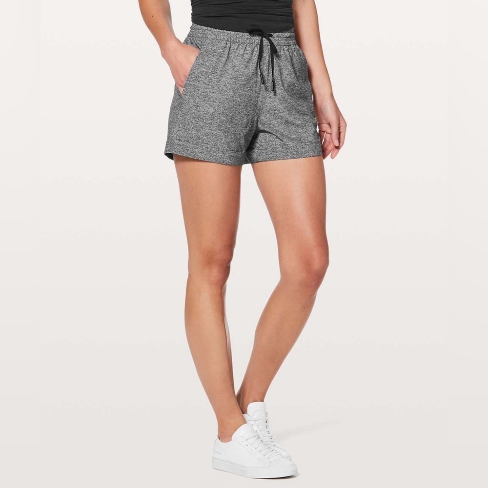 Lululemon Spring Break Away Short 4-way Stretch 3"
Heather Lux Multi Black